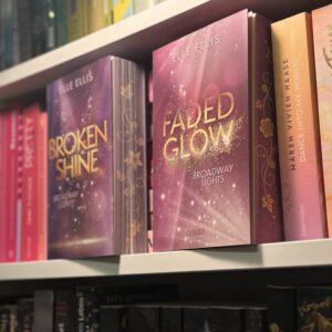 FADED GLOW von Elle Ellis