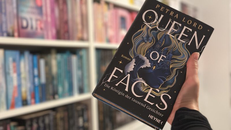 QUEEN OF FACES von Petra Lord